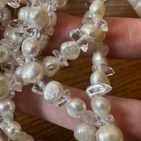 Elegant Genuine Freshwater Pearl & Rock Crystal Necklace 34” + Earrings - Picture 4 of 6